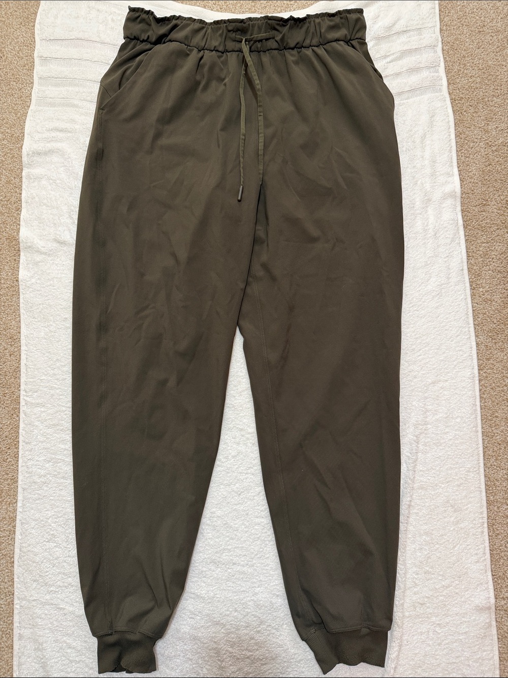 Lululemon Women’s Stretch High-Rise Joggers